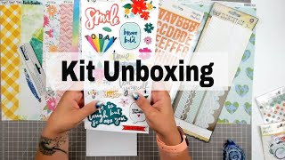 Unboxing August Hip Kits