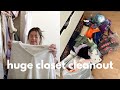 VLOG: HUGE CLOSET CLEANOUT!! 🧹🧺 (decluttering my clothes, disney ears, & loungeflys!!)