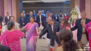 राजा ज्ञानेन्द्र शाह यसरी छमछमी नाचे || Dancing Movement of King Gyanendra Shah || G Entertainment