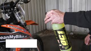 OC1 Cleaner - cleaning a dirtbike