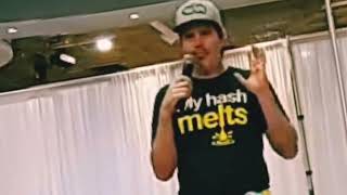 How do you get full melt Bubble Hash? Marcus Richardson @ the @Cannareps #CollectorsCup in Vancouver