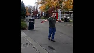 Man confronts stabbing suspect at Seattle Center