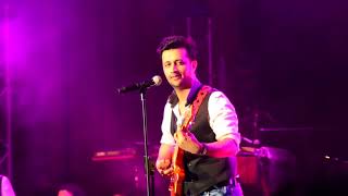 Atif Aslam Live Concert - Atif Aslam Forgot The Lyrics While Performing Live  - Funny Moments