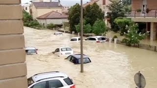 Marche devastate dalle alluvioni, due morti a Senigallia