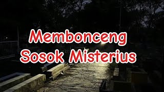 Sosok Misterius di Tengah Pemakaman