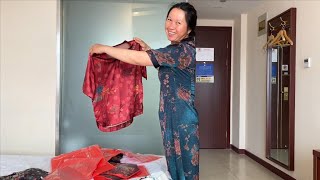 Qingxiang buys a bunch of high-end skirts and gives each of her mother and sisters a try.