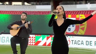 Ana Moura canta o Hino na Taça de Portugal Placard
