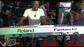 Kwame Yeboah🎹 and Dan Grah🎸 performs marvelously on stage