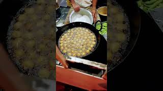 Look Care Fully He Making Bonda South Indian Chats Evening Daily Routine Oil Bhonda