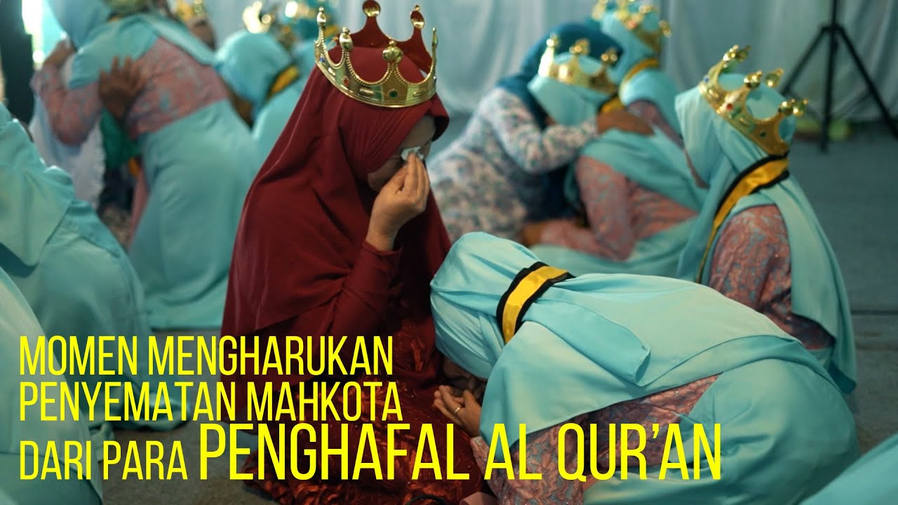 Mengharukan ! Wisuda Tahfidz Al Qur'an 30 Juz Memberikan Mahkota Kepada ...