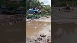 Penumpang Terjatuh Dari Atas. Bangga! Prestasi Sumut Punya Jalan Off-Road Di Desa Sonomartani Labura