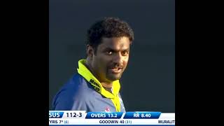 Muthiah Muralitharan Funniest Missed Run Out - Very Funny Fielding