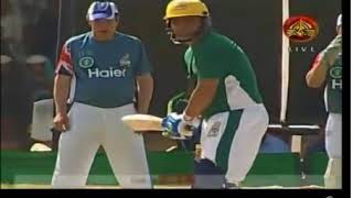 kamran akmal great fours against UK 11 live-sports-official-news