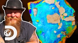 Bushmen Haggle Hard To Get $28,500 For Their Crystal Opal | Outback Opal Hunters