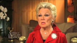 Mitzi Gaynor discusses Betty Grable - EMMYTVLEGENDS.ORG