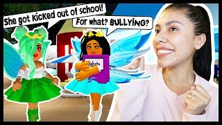 I Stole My Bullies Diary Found Out Her Big Secret Roblox Royal High School - the cutest boy at school asked me out kissed me roblox high