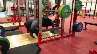 Strongmanknut 160kg benkpress med stopp