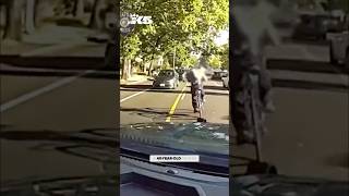 Body camera video shows Seattle police chase down stabbing suspect