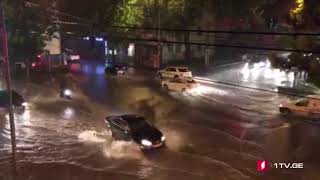 ძლიერი წვიმა თბილისში - რა ვითარებაა საბურთალოზე
