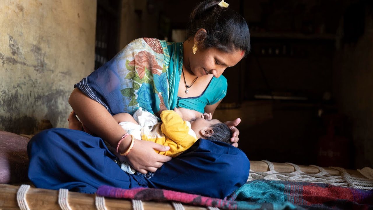 Indian Beautiful Mother Breastfeeding Baby 🤱🍼 | Breastfeeding Vlogs New ...