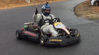 雨の日にレンタルカートでドリフトする、とあるラリードライバー