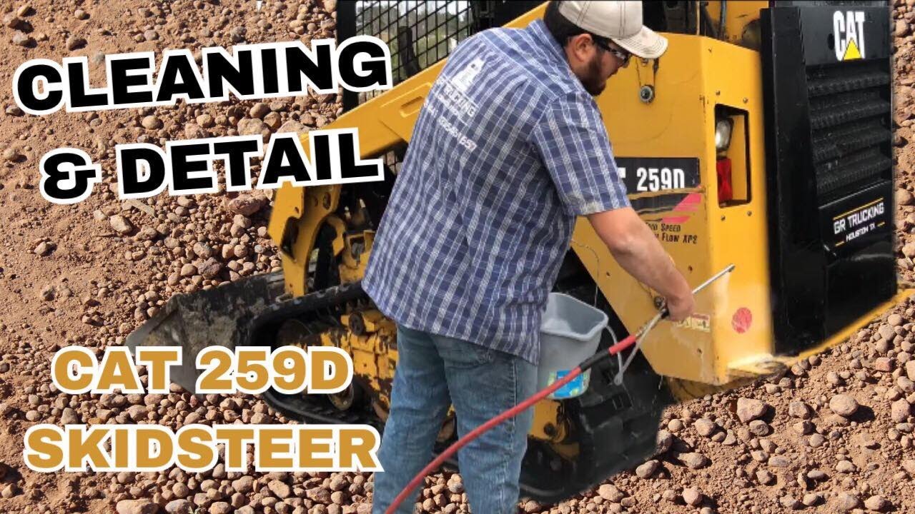 Cat 259d Skidsteer Detailed Cleaning And Removing Dirt Mud From Tracks