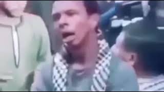 شكلي واني اسمع ها الاغنيه