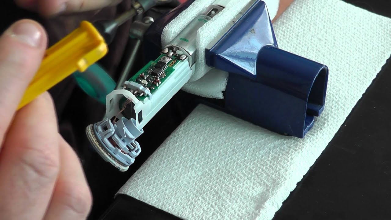 Replacing The Battery In A Braun Electric Toothbrush - YouTube