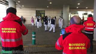 Aplauso de los Bomberos de Granada a los sanitarios