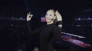 Interpreter Justina Miles performance at the Rihanna’s Super Bowl Halftime Show COMPLETE