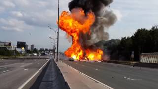 Rosja. Wybuch ciężarówki z gazem na autostradzie [HD]