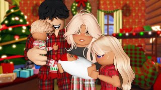 🎄Lily's First Christmas!🎅| Berry Avenue Family Roleplay👪