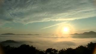 2015 08 28　黒井城跡からの雲海と日の出120倍速）