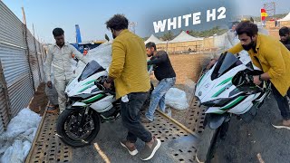 NEW Kawasaki H2 in White Color in IBW 2022