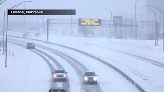 Snow impacts Omaha Friday morning