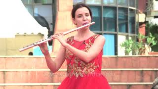 Ukrainian girls play flute and violin to 'Love me Like you Do' song