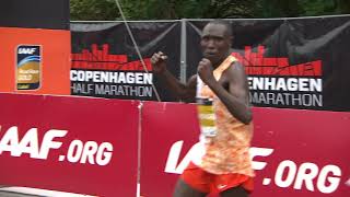 Geoffrey Kamworor smashes the world record at Copenhagen Half Marathon '19