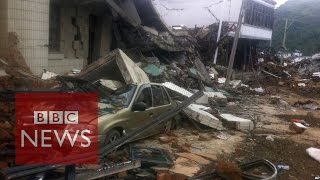 CCTV shows moment China quake struck - BBC News