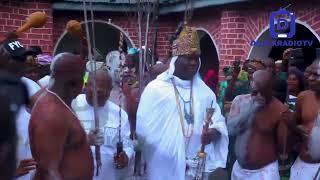 Ooni pays the Traditional visit to  his father House in Grand style