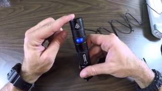 How to charge Nitecore MH12 Flashlight