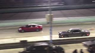 2017 Fusion Sport EcoBoost 2.7 vs Challenger 392 Hemi Drag Race
