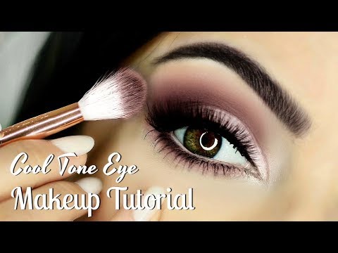 What do you put on eyes before applying eyeshadow?