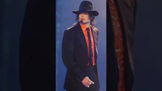 迈克尔杰克逊可以做到身体倾斜45°而不到？ #mj #迈克尔杰克逊 #michaeljackson #music