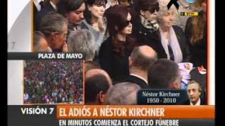 Visión Siete: El adiós a Kirchner: Los mozos de la Casa Rosada