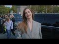 barbara palvin si prepara per lo show di givenchy alla paris fashion week vogue italia