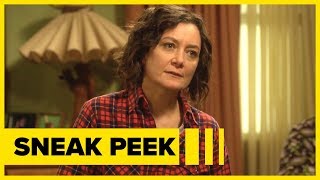 The Conners 2x02 Sneak Peek: Darlene and David Almost Get Caught