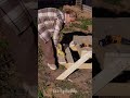 Mom builds the toddler zone out of pallets! 👍🏼