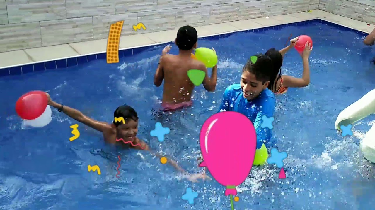 Brincadeira Dos Balões Na Piscina Youtube