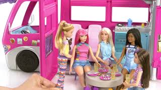 HCD46 Barbie 2022 DreamCamper Motorhome