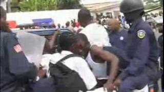 POLICE BRUTALITY ON STUDENTS IN LIBERIA.mpg